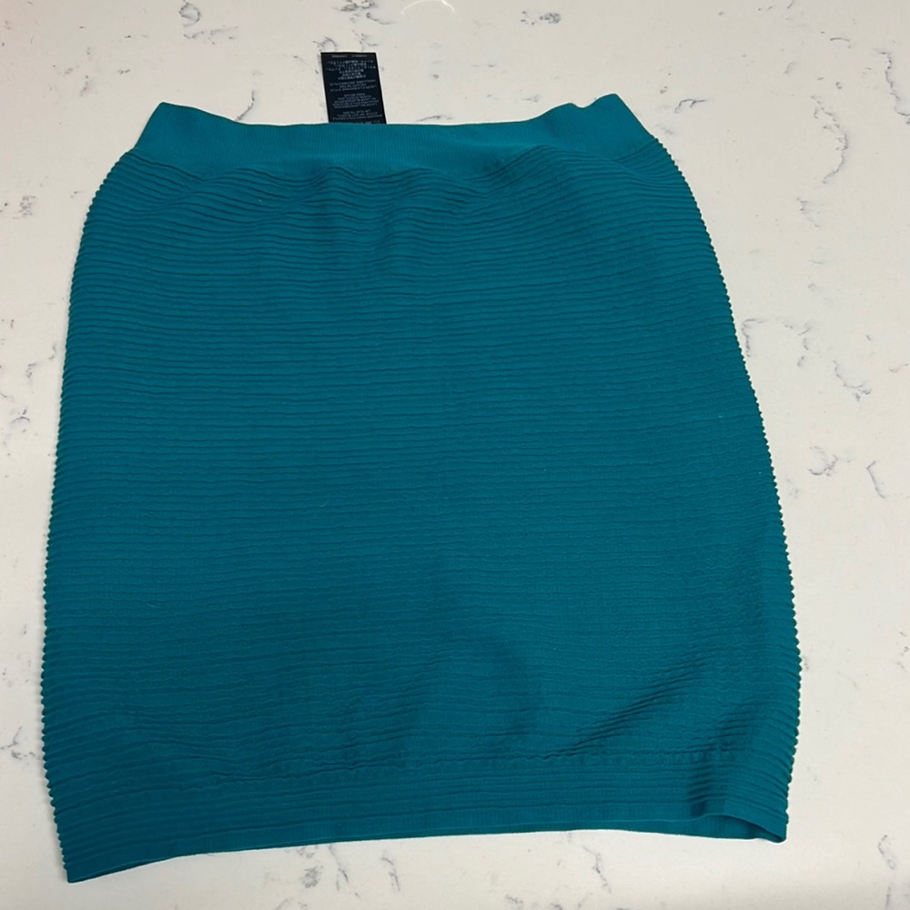 Bebe skirt